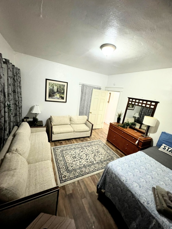 St Louis Condo: 7370 Pasadena