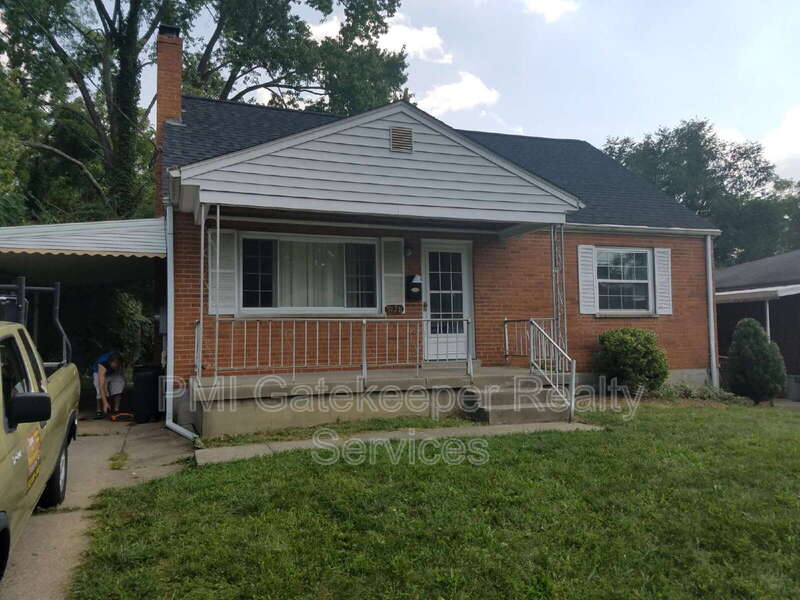 Cincinnati House: 9128 Orangewood Dr