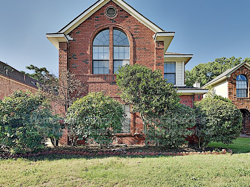 Coppell House: 343 Alex Dr