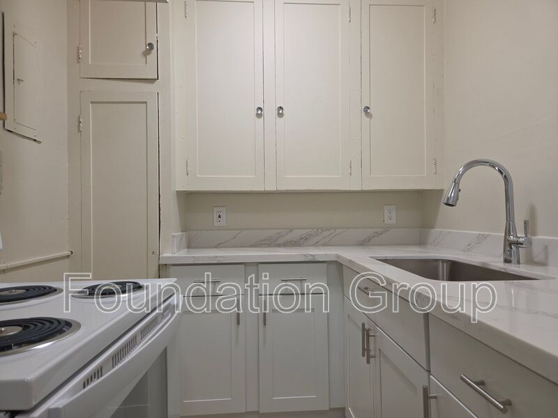 Seattle House: 734 Broadway E