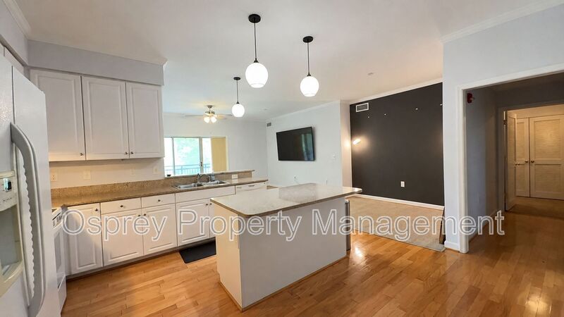 Charming 2-Bedroom Condo in Port Warwick - Photo 3
