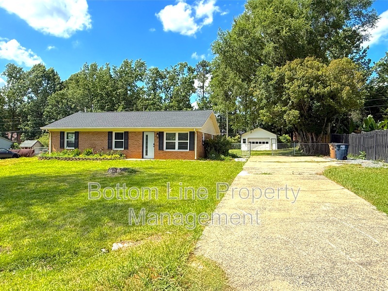Matthews House: 4108 Mellon Rd