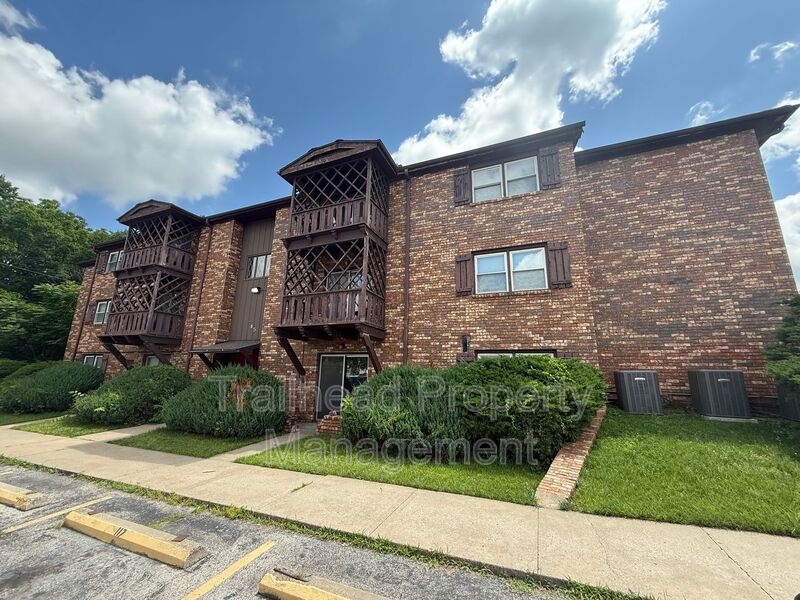Ottawa House: 745