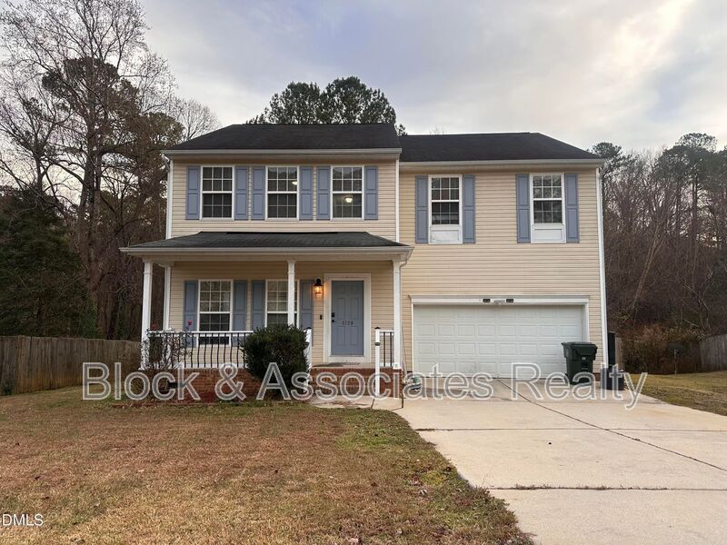 Garner House: 1220 Arbor Greene Dr