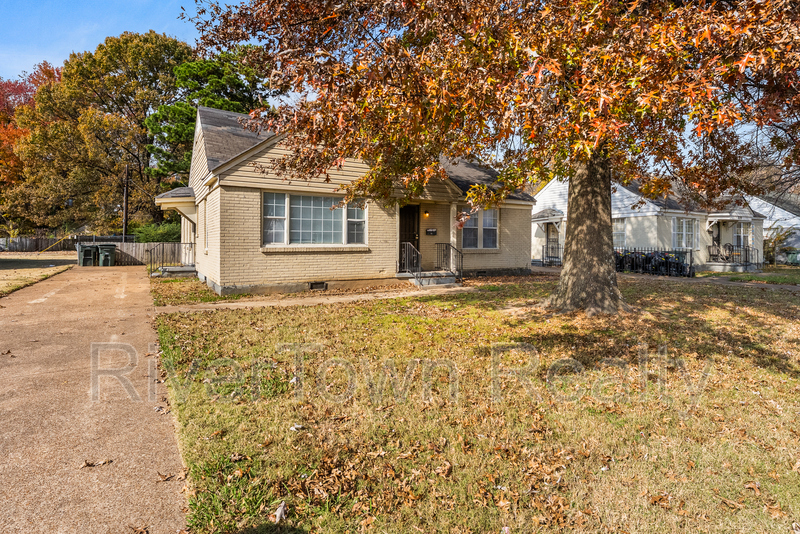 Memphis House: 1093 N Watkins St