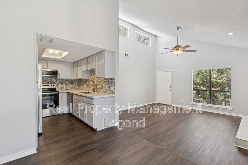 Dallas Condo: 6646 E Lovers Lane