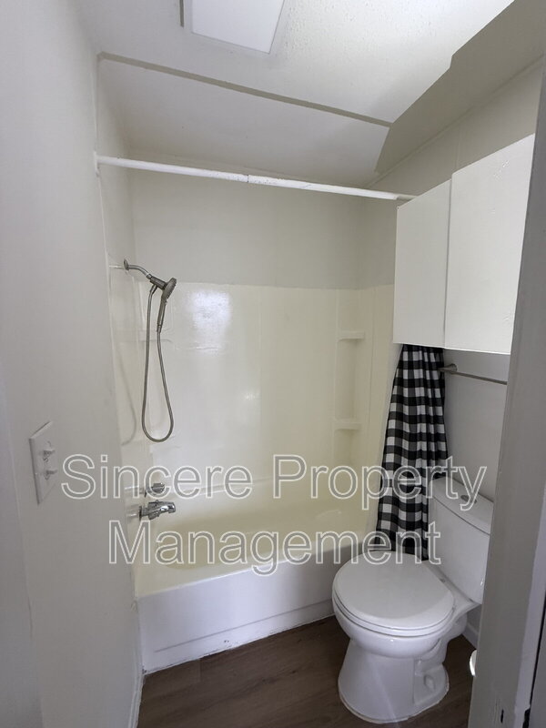 Seminole Condo: 813 North University Street