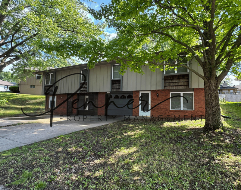 INDEPENDENCE House: 16701 E 28TH PLACE