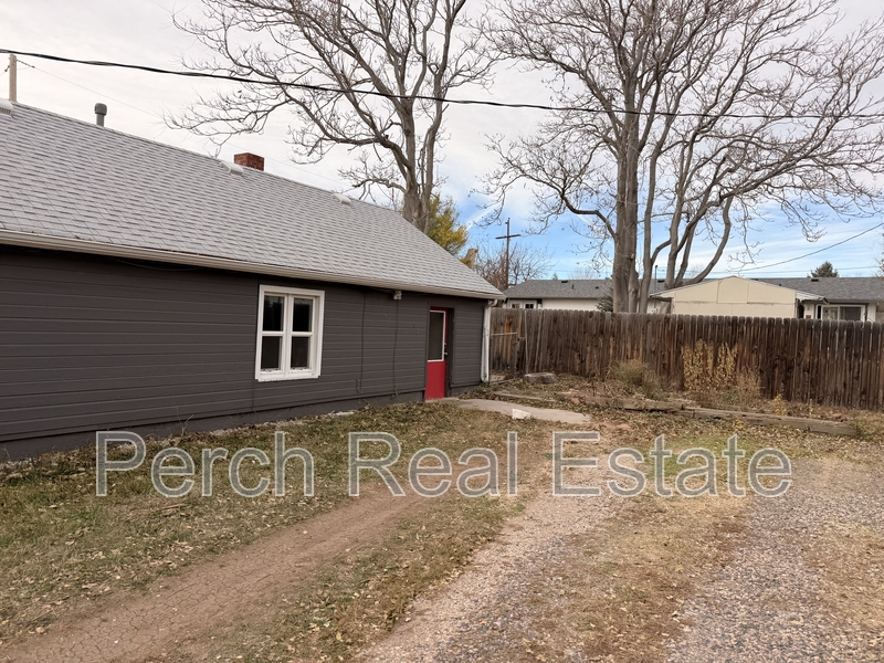 Lakewood House: 107 South Kendall Street