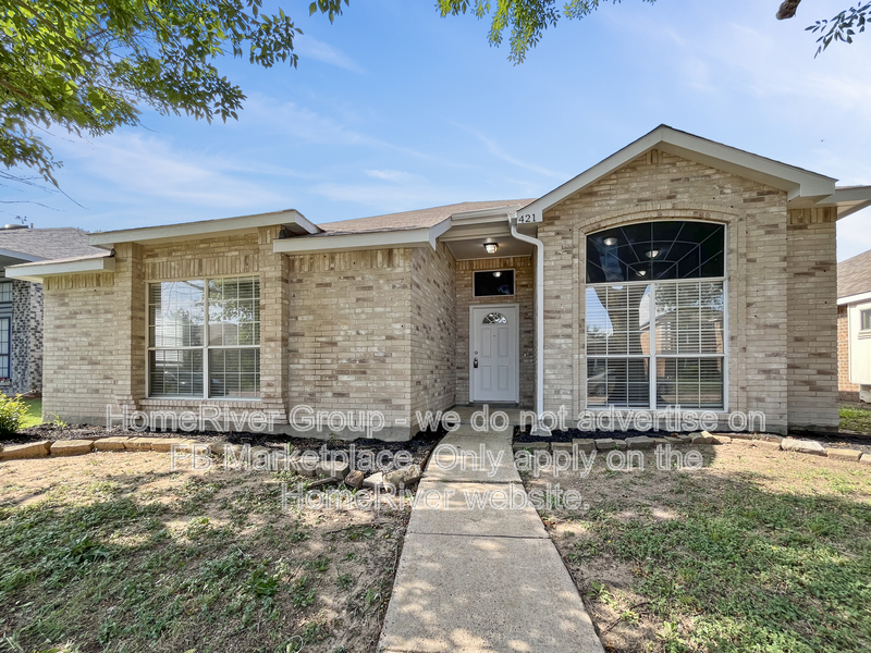 Mesquite House: 421 Surrey Pl
