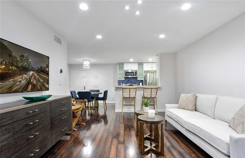 Pasadena Condo: 355 S Madison Ave