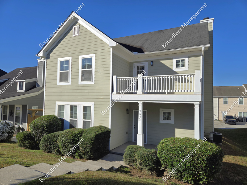Atlanta House: 4593 Parkway Cir