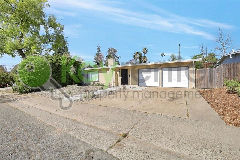 Fair Oaks House: 8133 Molokai Way