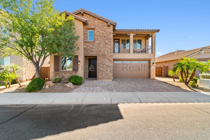 Chandler House: 145 E Coconino Dr