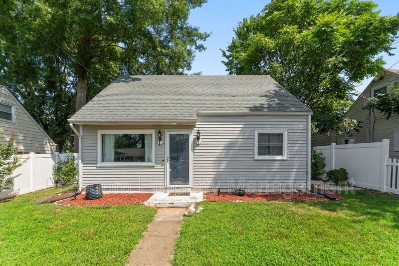 Manassas Park House: 194 Holden Dr