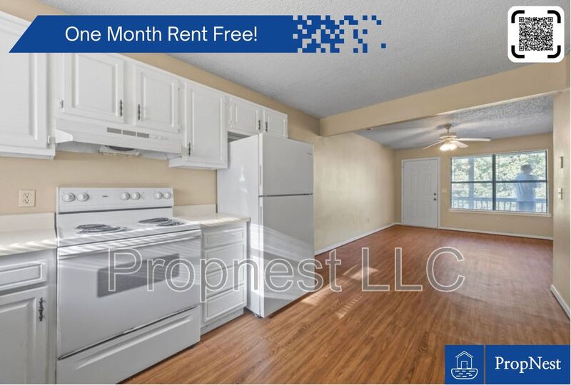 Fayetteville House: 2748-2772 N Barcelona Ave