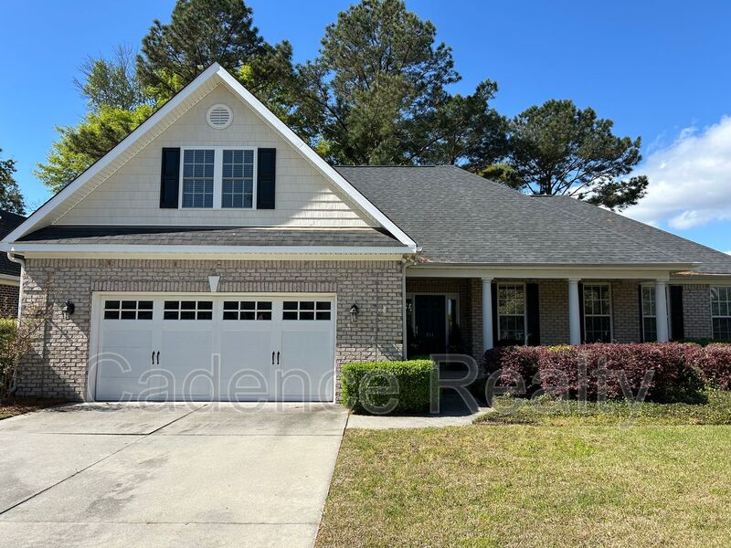 Wilmington House: 814 Lambrook Dr