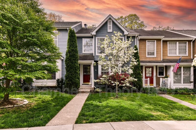 Reston House: 1549 Twisted Oak Drive