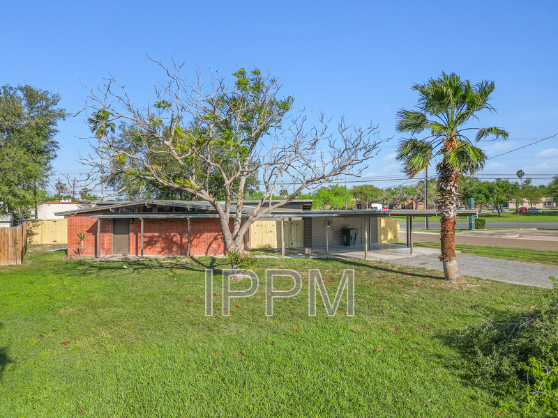 Harlingen House: 1651 Hamilton