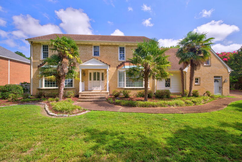 Virginia Beach House: 3408 Montgomery Pl