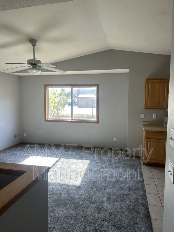 Cedar Rapids House: 77 Florida Avenue Southwest