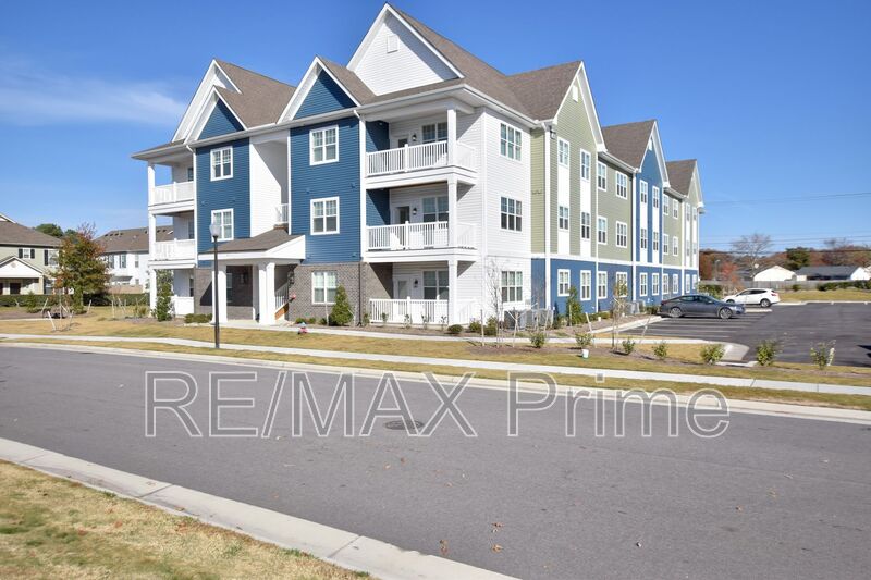 Virginia Beach Condo: 1720 Vankar Dr
