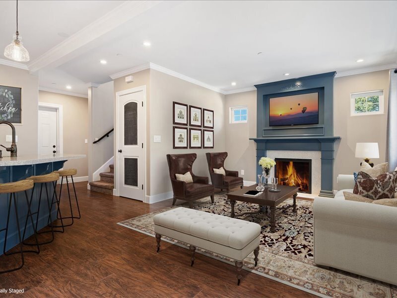 Healdsburg House: 910 Villa Chanticleer Way