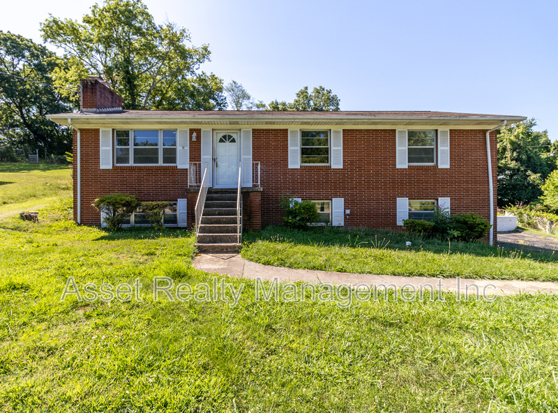 Knoxville House: 6633 Wachese Lane