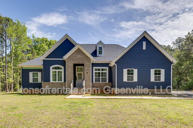 Enoree House: 271 Rocky Ridge Road