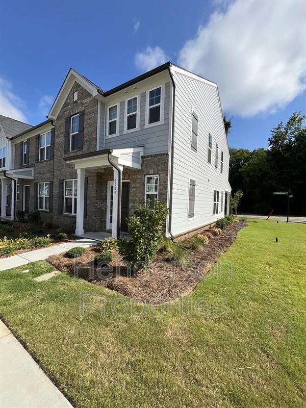 Monroe House: 2100 Cobble Court
