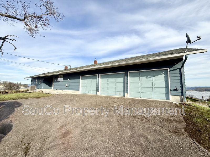 St. Helens House: 344 South 2nd Street