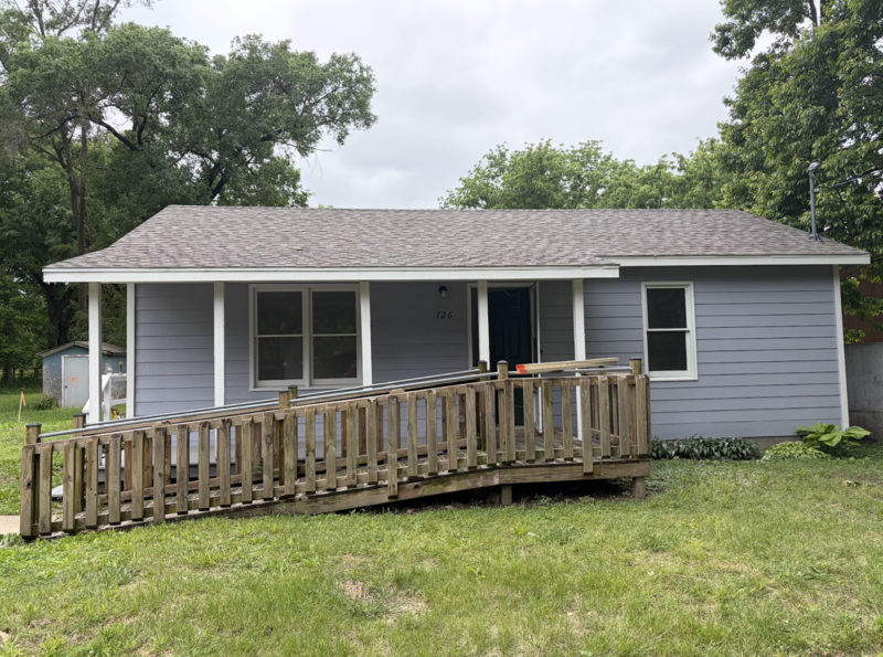 Lawrence House: 726 Ash Street