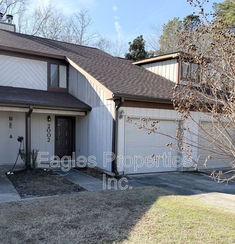 Goldsboro House: 2002 Stephens Ct