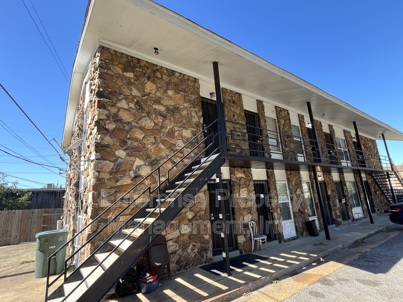 Memphis Condo: 3969 Southlawn Ave