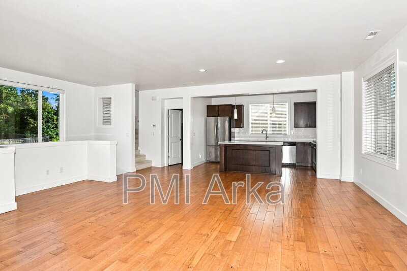 Issaquah House: 301 NE Denny Way
