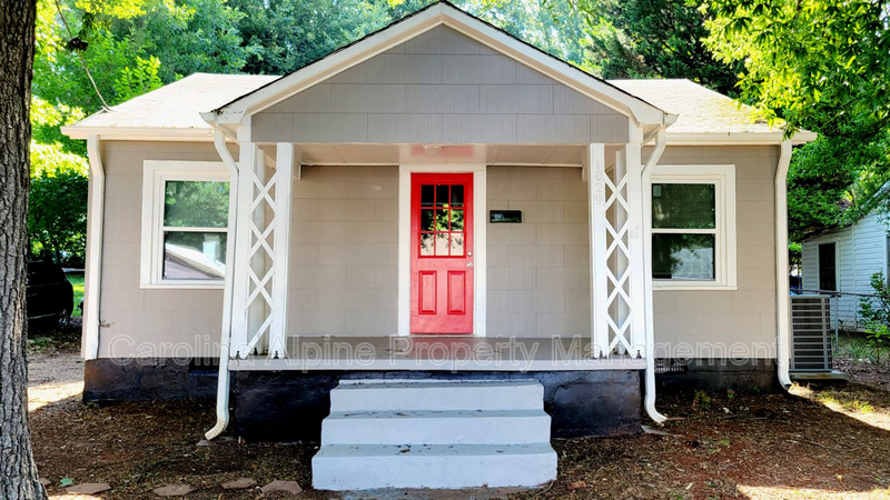 Statesville House: 1029 Caldwell St