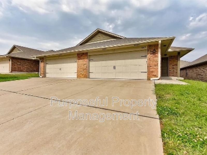 Del City Condo: 4313 Edinburg Way