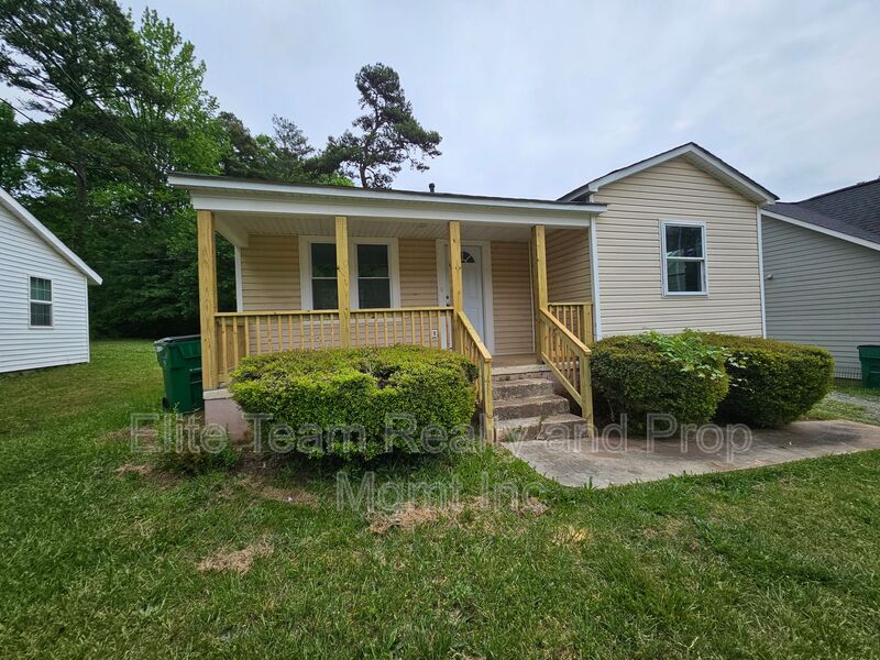 Charlotte House: 2507 Moreland Street