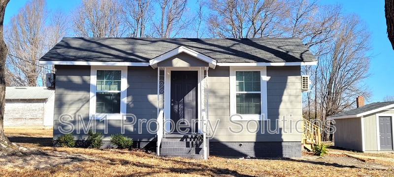 Greensboro House: 4302 Hilltop Road