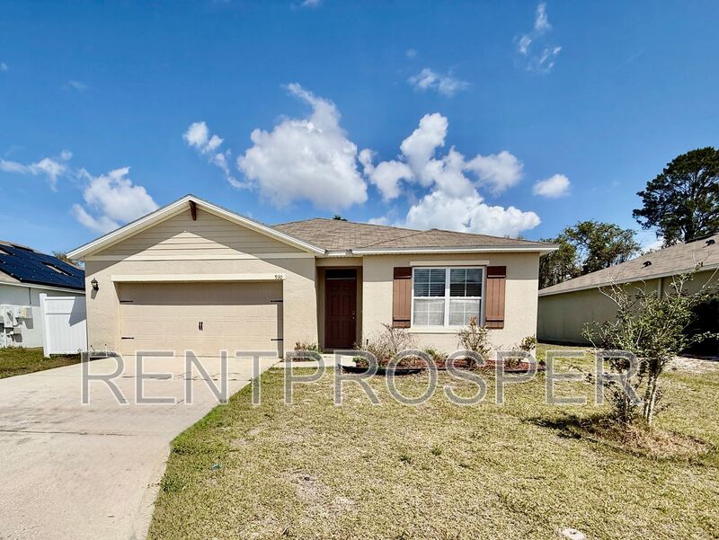 Winter Haven House: 930 Summer Glen Drive