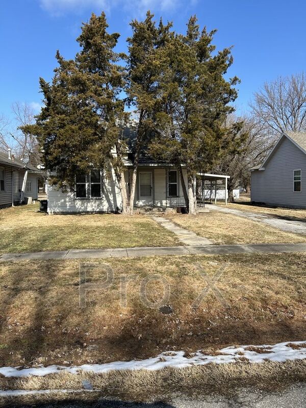 Pittsburg House: 1011 E 14