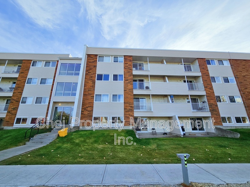 Edmonton Condo: 11245 31 Ave NW