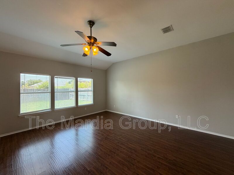 Ft. Worth House: 8512 Prairie Wind Trl