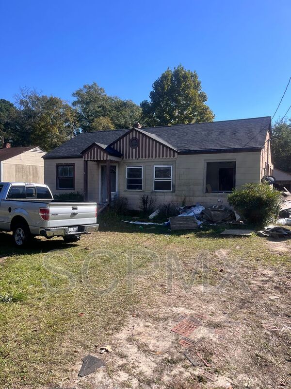 Sumter House: 125 Carolina avenue