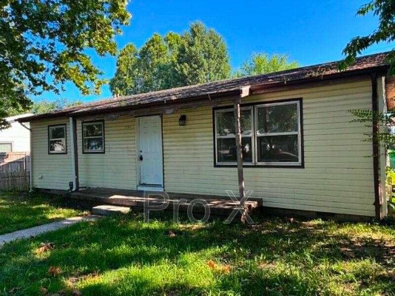 Carthage House: 1107 Ash St