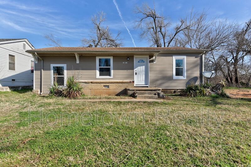 Spencer House: 12813 NE 37th Street