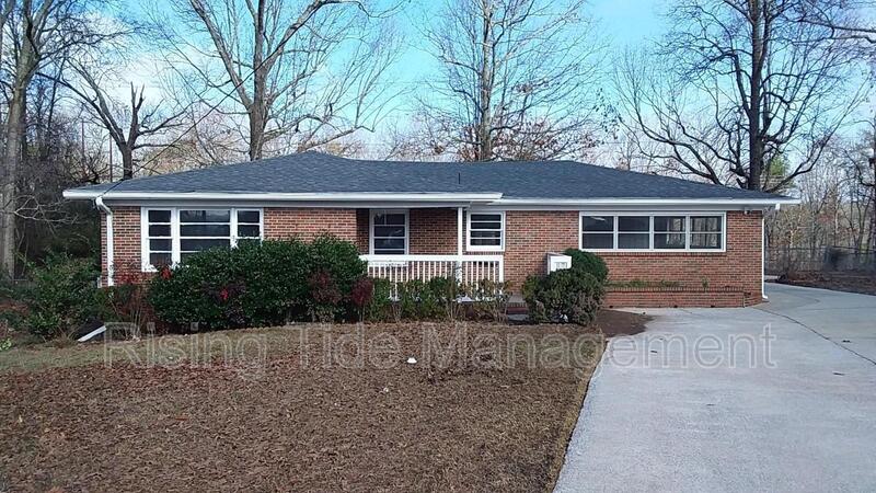Birmingham House: 948 Hickory Dr