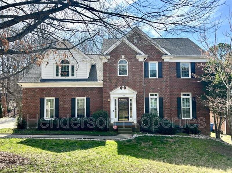 Matthews House: 332 Walnut Point Dr