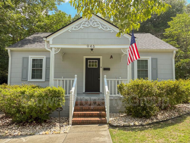 Fayetteville House: 946 McKimmon Rd
