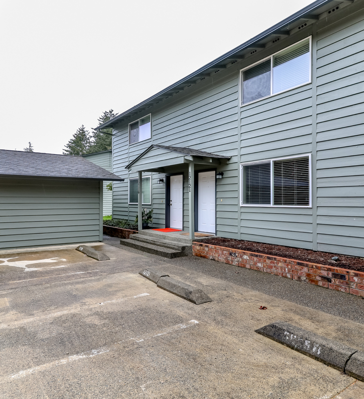 Puyallup Townhome: 12123 125th Ave Ct E